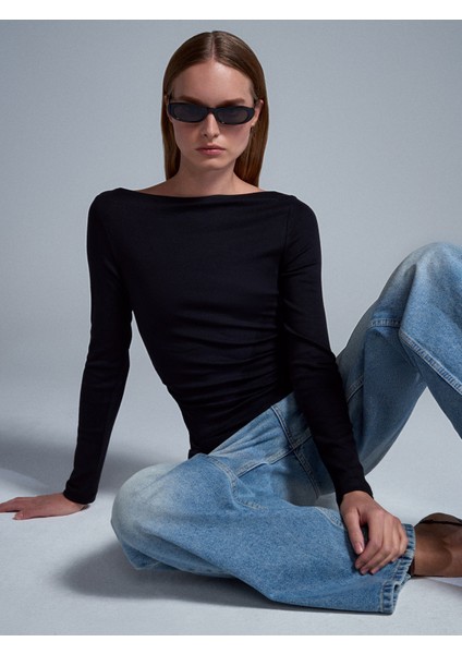 32198 Kayık Yaka Büzgülü Top-Siyah modelleri