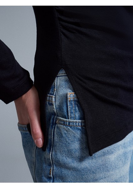 32198 Kayık Yaka Büzgülü Top-Siyah fırsatları