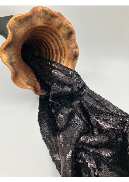 Abiyelik Parlak Payet Kumaşı – Sahne Işıltısıyla Dikkat Çeken Tasarımlar Için