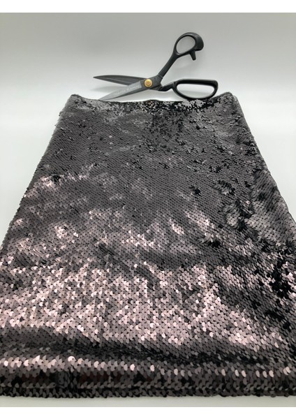 Abiyelik Parlak Payet Kumaşı – Sahne Işıltısıyla Dikkat Çeken Tasarımlar Için indirimleri