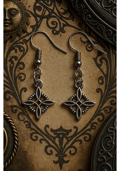 Gotik Gümüş Tonlu Motifli Sallantılı Küpe - El Yapımı