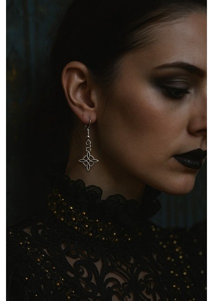 Gotik Gümüş Tonlu Motifli Sallantılı Küpe - El Yapımı fiyatları