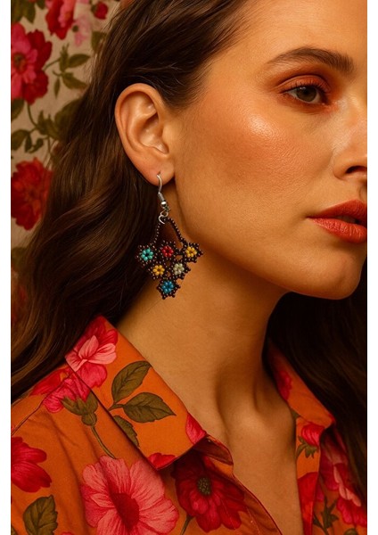 Bohem Tarz Renkli Çiçek Motifli Boncuk Küpe – El Yapımı