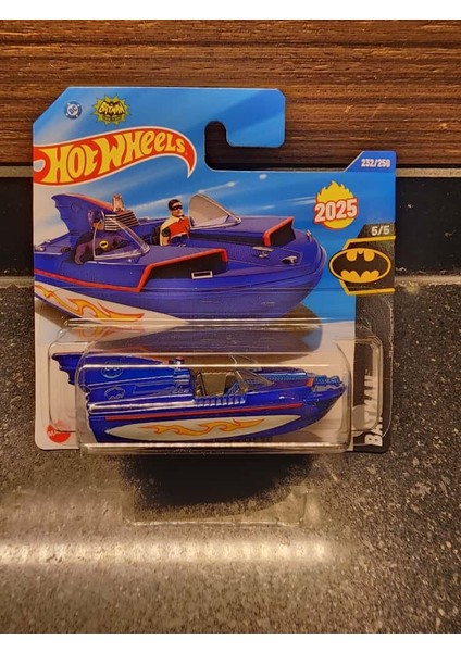 Hot Wheels 1/64 Bat Boat 1966