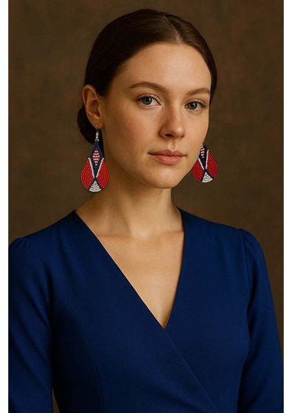 Etnik Desenli El Yapımı Kırmızı-Lacivert Boncuk Küpe – Renkli Bohem Tarz fiyatları