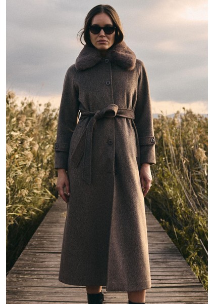 Yakası Çıkabilen Kürklü Moher Uzun Kaban Latte 3151