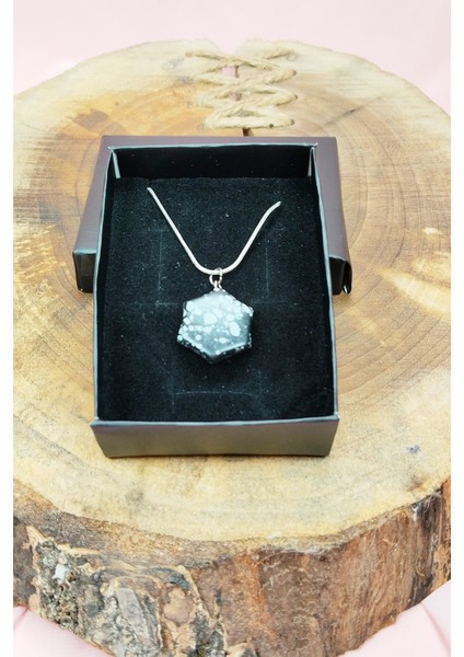 Obsidyen Doğal Taşı Zincirli El Yapımı Kolye Uç: 2 cm Zincir: 20 cm Kutulu indirimleri