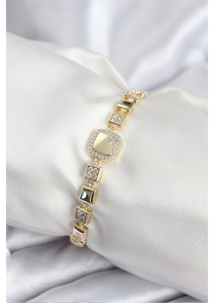 Bfs Pirinç Vıp Seri Gold Renk Zirkon Taşlı Model Kadın Bileklik