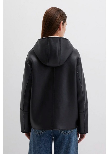 Kadın Oversize Siyah Suni Deri Ceket indirimleri
