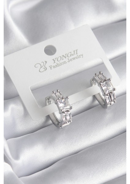 Pirinç Gümüş Renk Kare Zirkon Taşlı Kadın Küpe - TJ-BKP8351