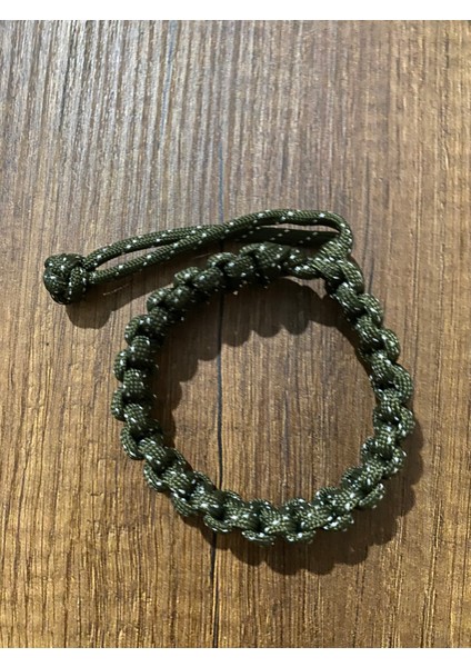Haki Üstü Beyaz Noktalı Paracord Bileklik modelleri