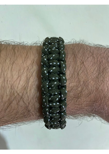 Haki Üstü Beyaz Noktalı Paracord Bileklik fırsatları