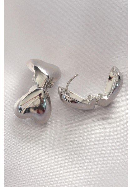 Pirinç Gümüş Renk Minimal Bombeli Kalp Küpe - TJ-BKP8969 fiyatları