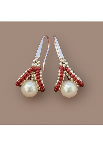 Boncuk Işlemeli Incili Sallantılı Küpe