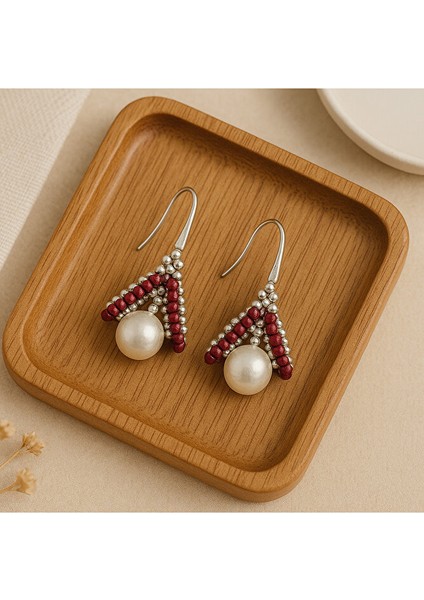 Boncuk Işlemeli Incili Sallantılı Küpe fırsatları