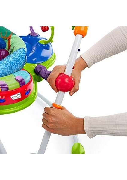 Semtteki Dostlar, 12&apos;den Fazla Oyuncak, ve Işıklı Zıpzıp ve Aktivite Merkezi, 360 Derece Döndürülebilir modelleri