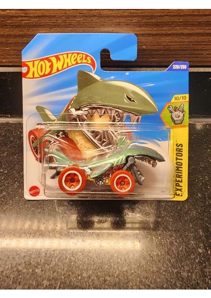 Hot Wheels 1/64 Shark Bite Th Treasure Hunt