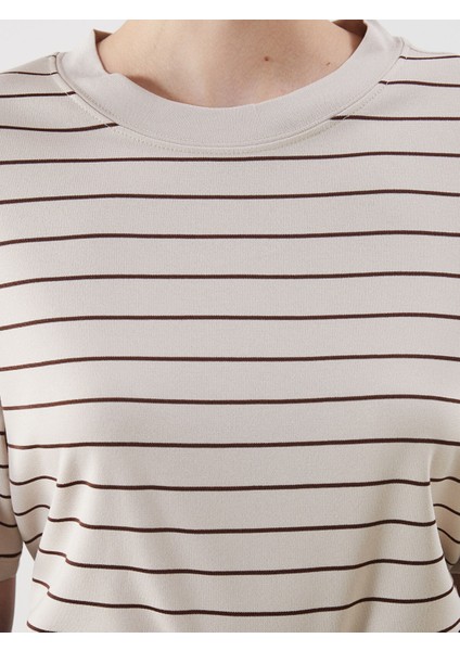 Yeni Sezon Bisiklet Yaka Çizgili Oversize Kadın Tişört modelleri