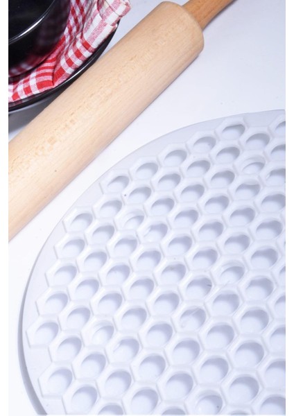 Diyarı Pratik Mantı Yapma Aparatı - Mantı Hamur Kesme Aparatı Mantı Kalıbı 32 cm