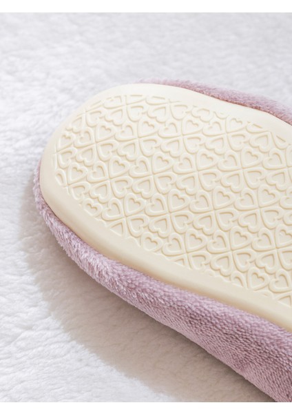 Yeni Sezon Pelüş Kadın Ev Terliği indirimleri