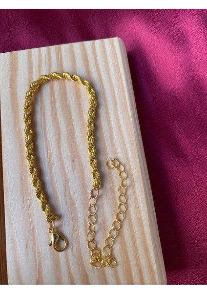 Kararmaz Çelik Burgu Zincirli Gold Bileklik modelleri