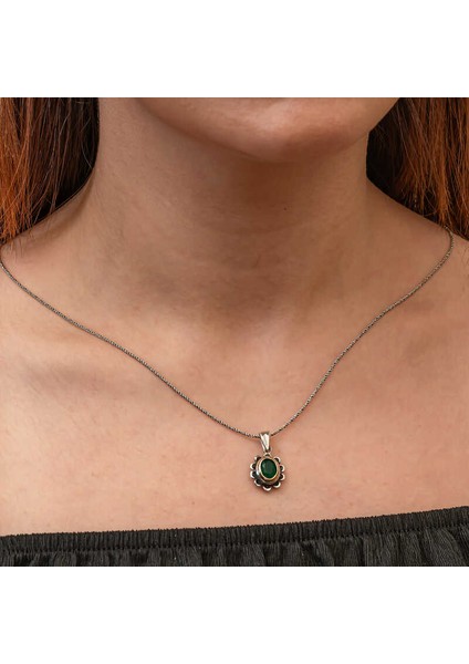 Gümüş Yeşil Çiçek Desenli Otantik Kadın Kolye modelleri