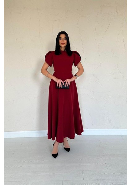 Bordo Arkası Fiyonk Garnili Britli Elbise modelleri