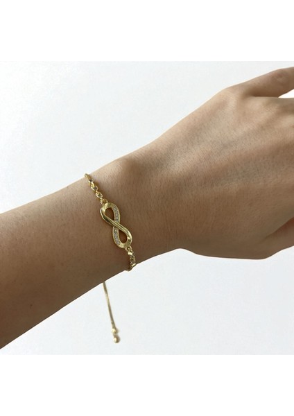 Kadın Bileklik Gold Renk Sonsuzluk Taşlı Bileklik Altın Renk Sonsuzluk Figürlü Kadın Bileklik – Zirkon Taşlı Ayarlanabilir Çelik Bileklik – Anlamlı Hediye Takı Modeli Kadın Aksesuar