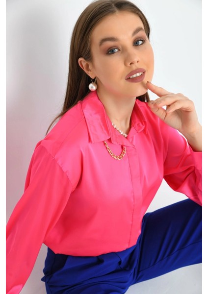 Kadın Gömlek Zincir Detaylı Saten Gömlek Fuşya - 22026 fiyatları