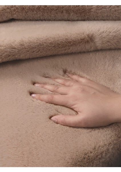 Kahverengi Modern Oval Peluş Halı Yolluk, Kaymaz Taban, Şık ve Dekoratif Tasarım fiyatları