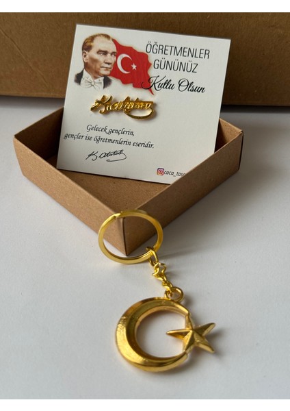 Atatürk Imza Rozeti ve Ay Yıldız Anahtarlık Gold 2’li Hediye Seti Öğretmenler Günü Kartlı ve Kutulu