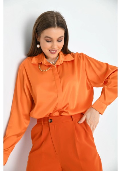 Kadın Gömlek Zincir Detaylı Saten Gömlek Turuncu - 22026