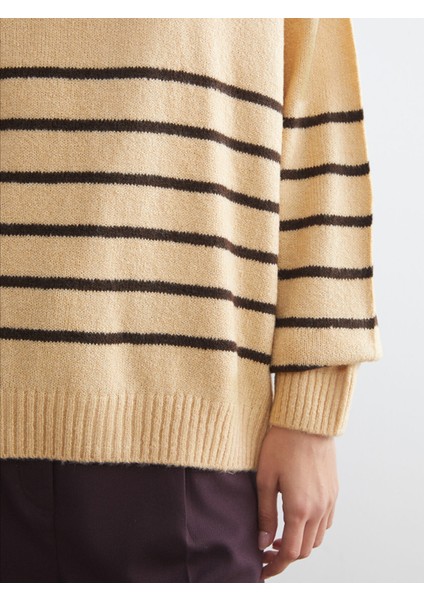 Yeni Sezon Yarım Balıkçı Yaka Çizgili Oversize Kadın Triko Kazak modelleri