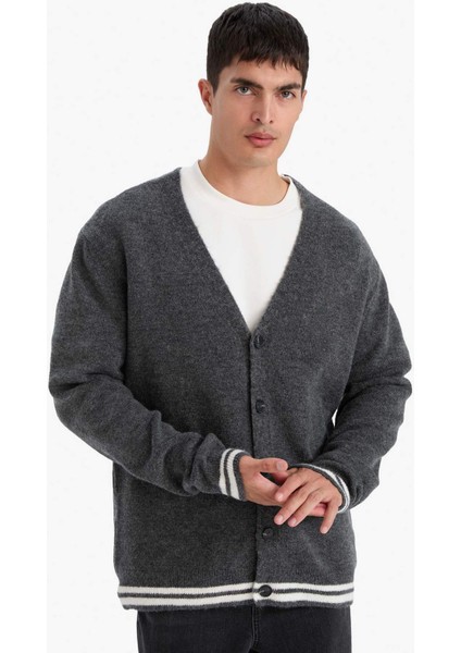 Relax Fit V Yaka Triko Hırka F3832AX25WN fırsatları