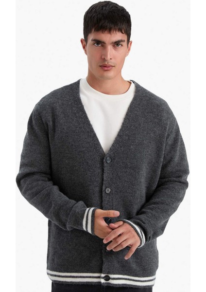 Relax Fit V Yaka Triko Hırka F3832AX25WN