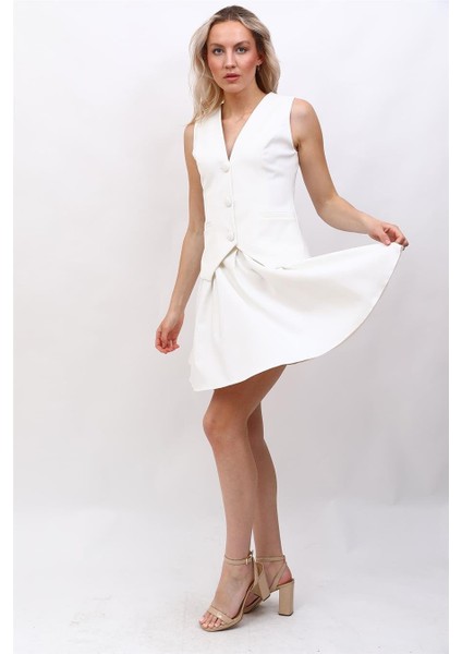 Klasik Yelek & Kısa Kloş Etek Takım-Beyaz