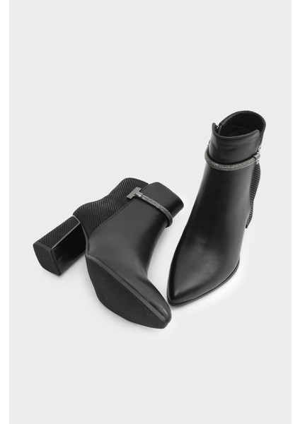 Kalın Topuklu Fermuarlı Taş Aksesuarlı Kadın Bot fırsatları