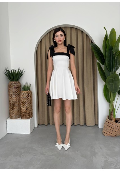 Cloche Omuzu Fiyonklu Elbise