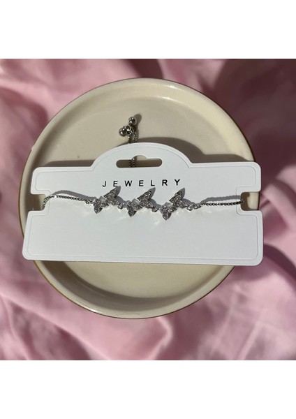 Kadın Bileklik Gümüş Renk Bileklik Kelebekli Bileklik Kelebek Bileklik Uçuşan Kelebekler Temalı Lüks Altın Rengi Bileklik Taşlı Bileklik Ayarlanabilir Butterfly Kadın Bilekliği Zarif Bileklik fiyatları