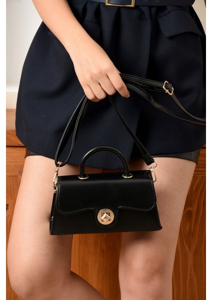 Lüks Mini Özel Tasarım Kilit Detaylı Çapraz Askılı Omuz Çantası