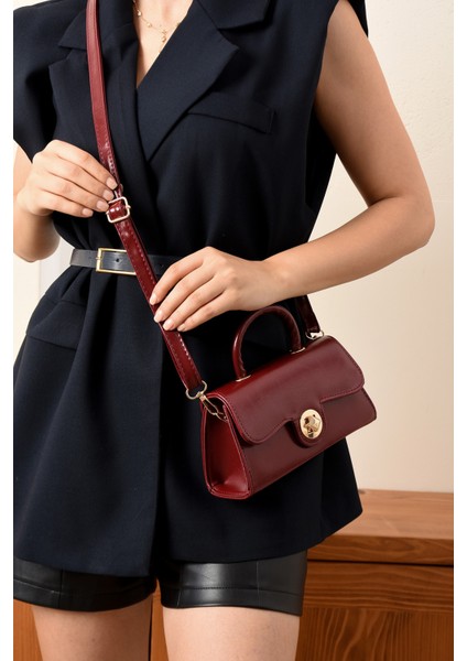 Lüks Mini Özel Tasarım Kilit Detaylı Çapraz Askılı Omuz Çantası