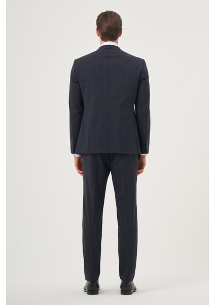 Erkek Lacivert Yünlü Trend Ekoseli Slim Fit Sivri Yaka Takım Elbise