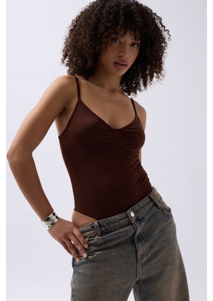 Önü Büzgülü Askılı Bodysuit modelleri