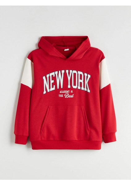 Lcw Kids Kirmizi Kapüşonlu New York Baskılı Erkek Çocuk Sweatshirt