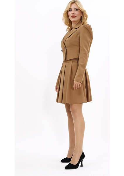 Gömlek Yaka Kısa Ceket & Kısa Kloş Etek-Camel modelleri