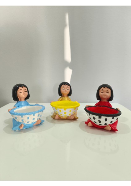 Oturan Lokumcu Kız Dekoratif Biblo 3 Lü Set - Dekoratif Ev Aksesuarı