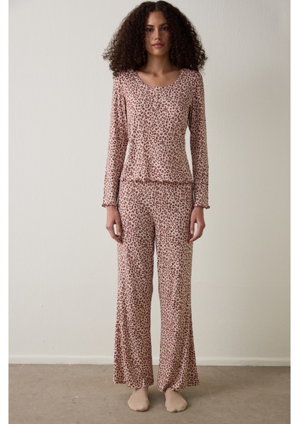 Bej Dreaming Leopar Desenli Bisiklet Yaka Uzun Kollu Pijama Üstü fırsatları