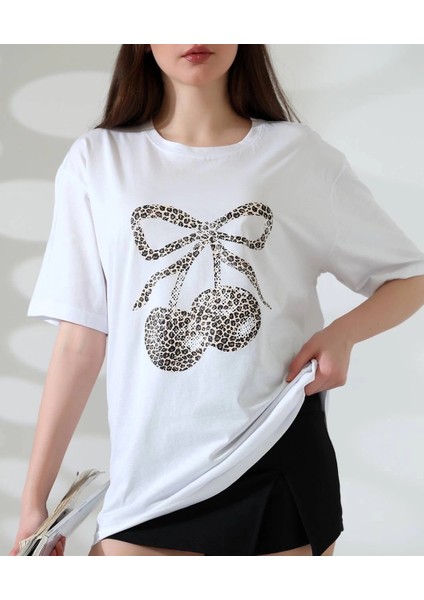 Leopar Desenli Kiraz Baskılı Tişört modelleri