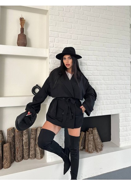 Kruvaze Yaka Düğmeli Kemerli Cepli Apoletli Kuşaklı Trençkot modelleri