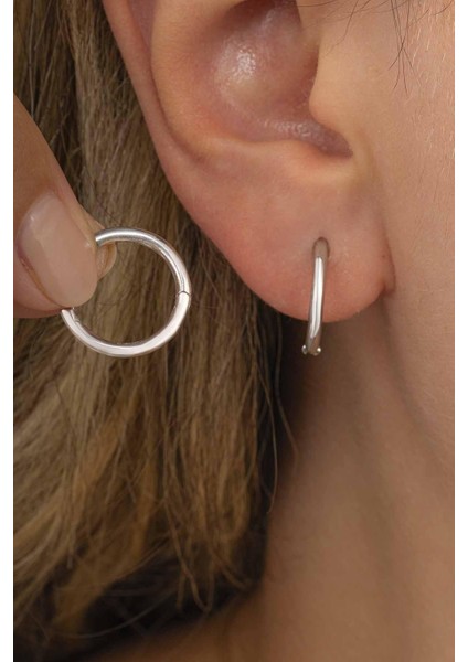 Parlak Model Halka Kadın Gümüş Küpe fiyatları